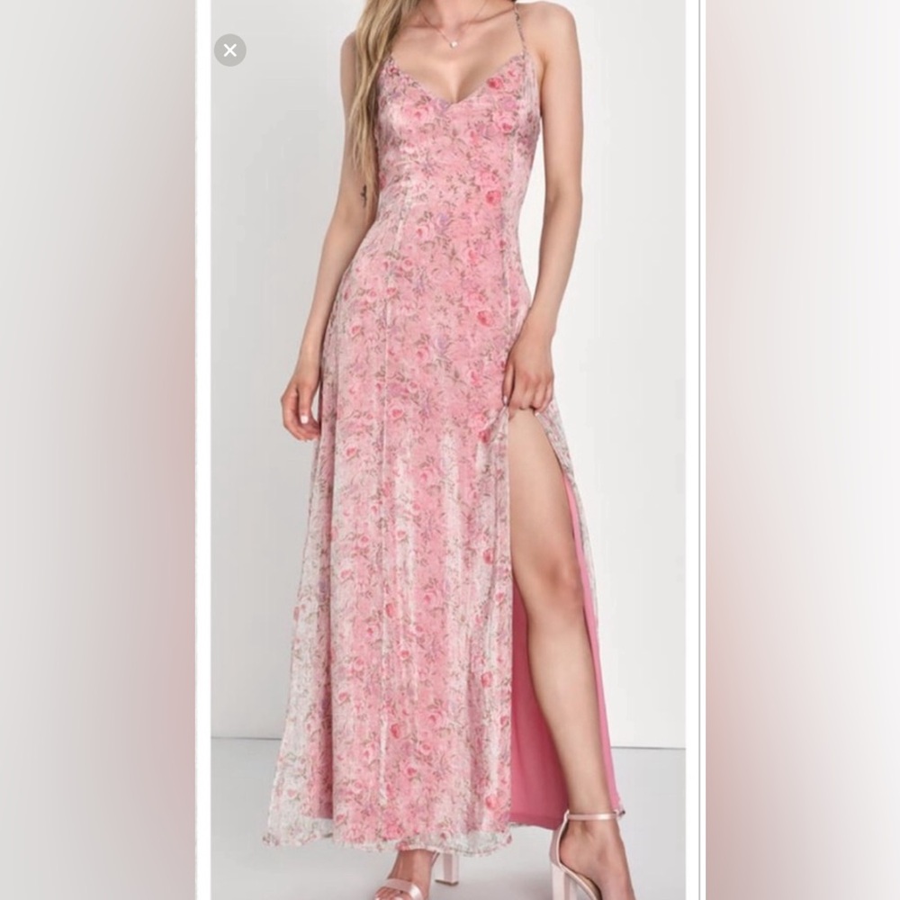 Lulu’s gorgeous long maxi dress multi colors with roses.
